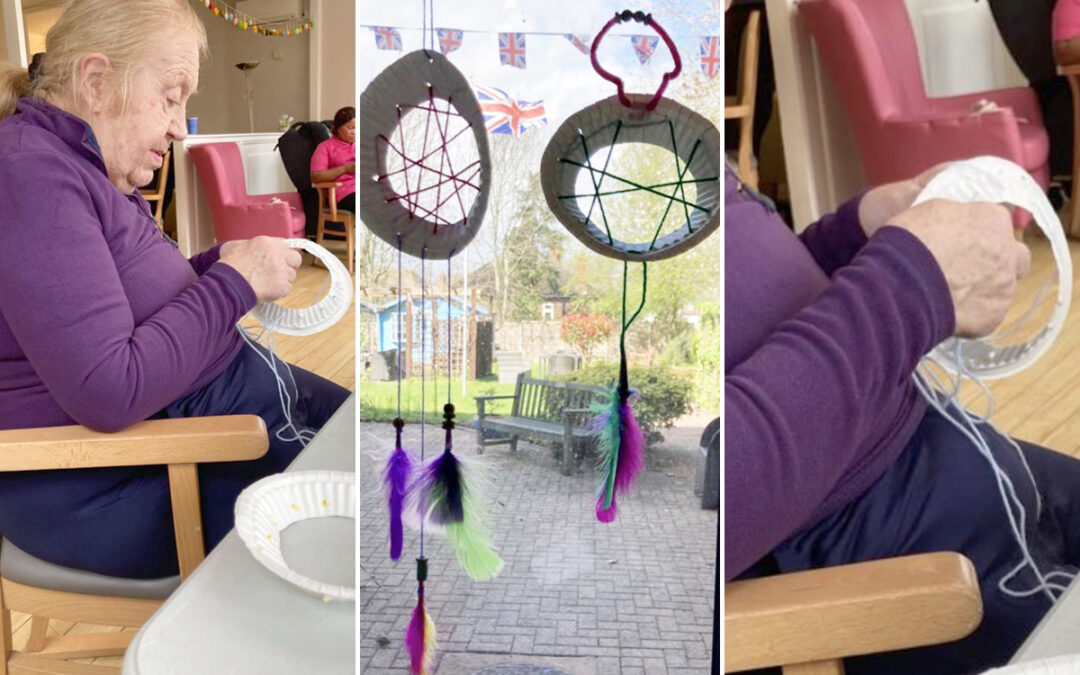 Bromley Park Care Home residents have fun making dreamcatchers